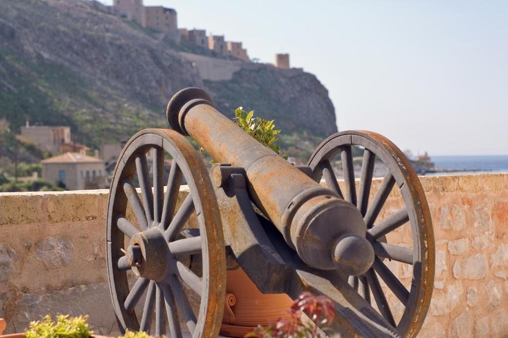 Mavromichalai Hotell Liménion Exteriör bild