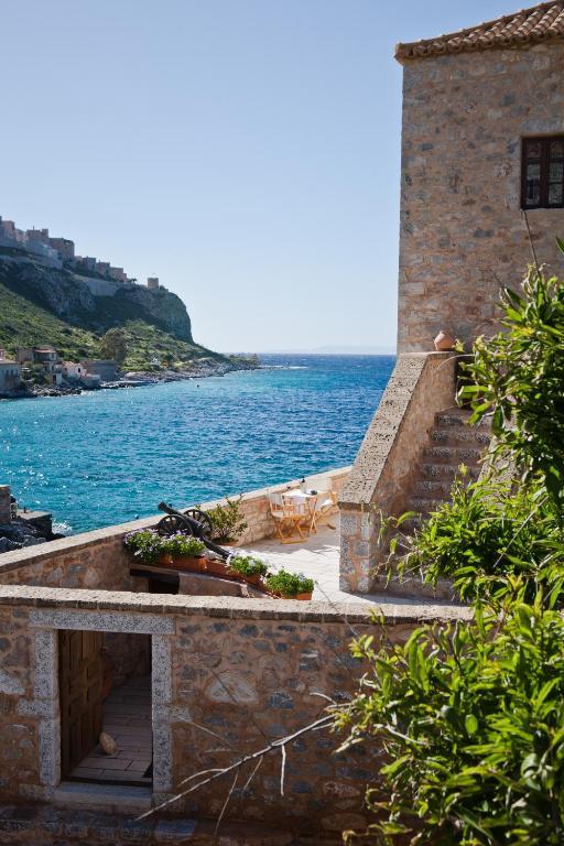 Mavromichalai Hotell Liménion Exteriör bild