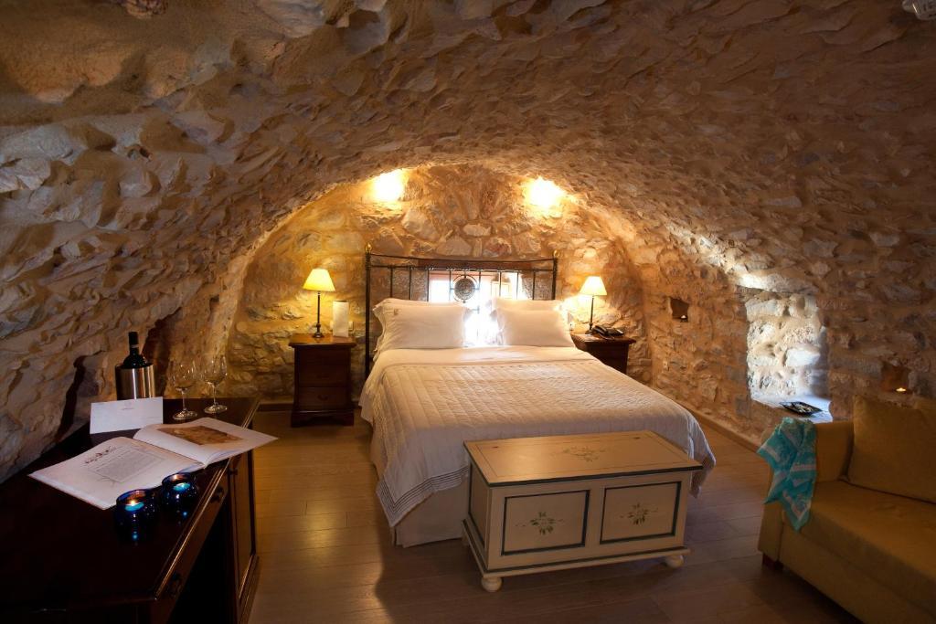 Mavromichalai Hotell Liménion Rum bild