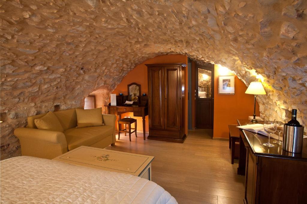 Mavromichalai Hotell Liménion Rum bild