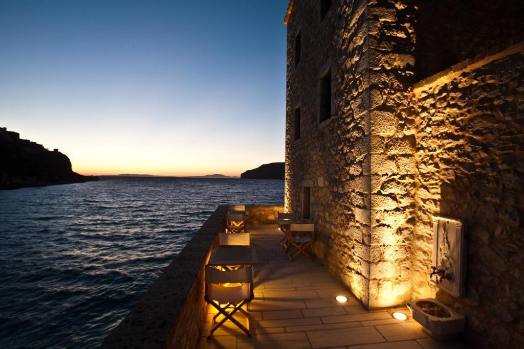 Mavromichalai Hotell Liménion Exteriör bild