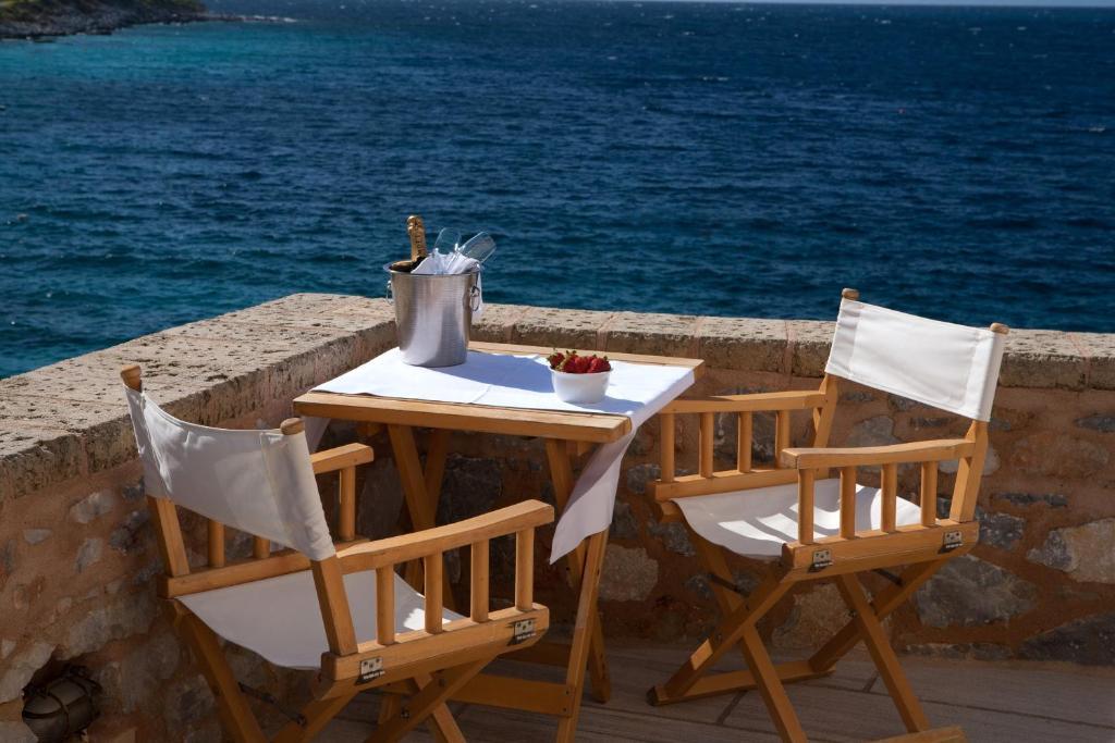 Mavromichalai Hotell Liménion Exteriör bild